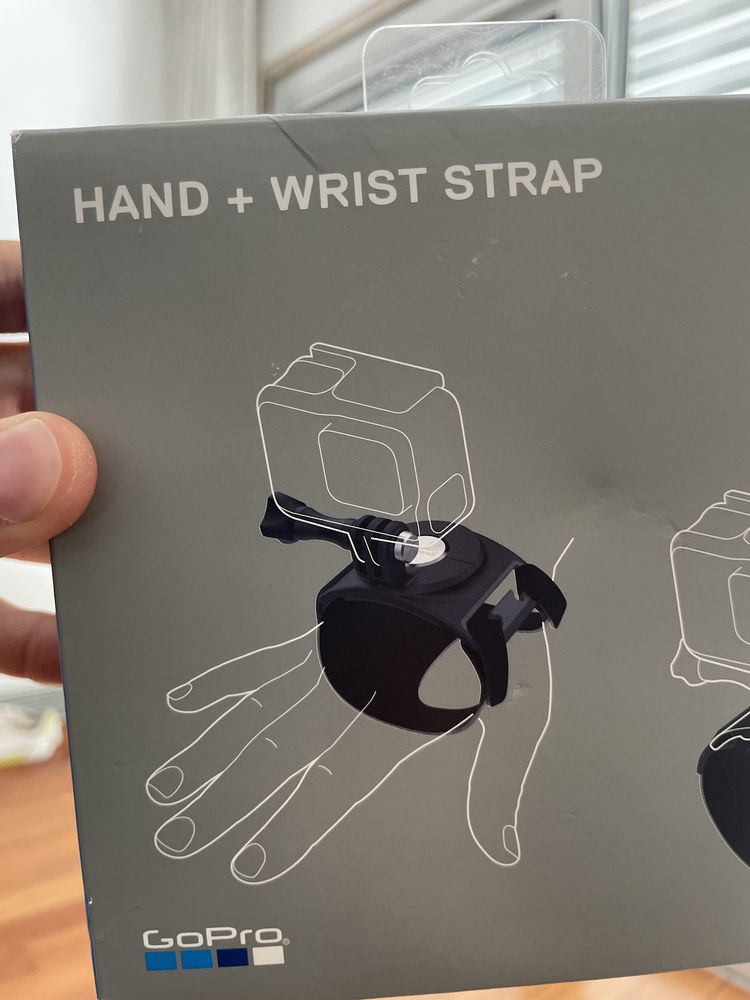 GoPro Hand + Wrist Strap. NOVO. valor fixo.
