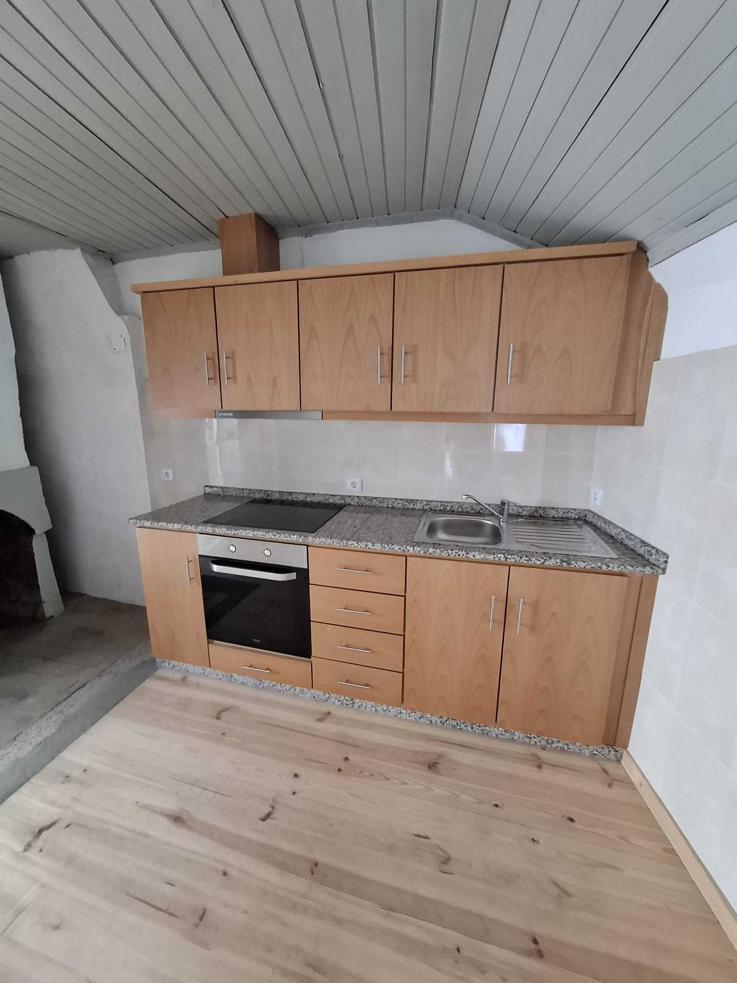 Alogo casa povoa penela penedono