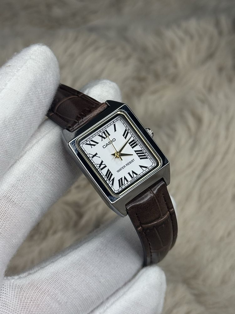 Годинник жіночі Casio LTP-V0O7L-7B2 Оригінал Гарантія Часы