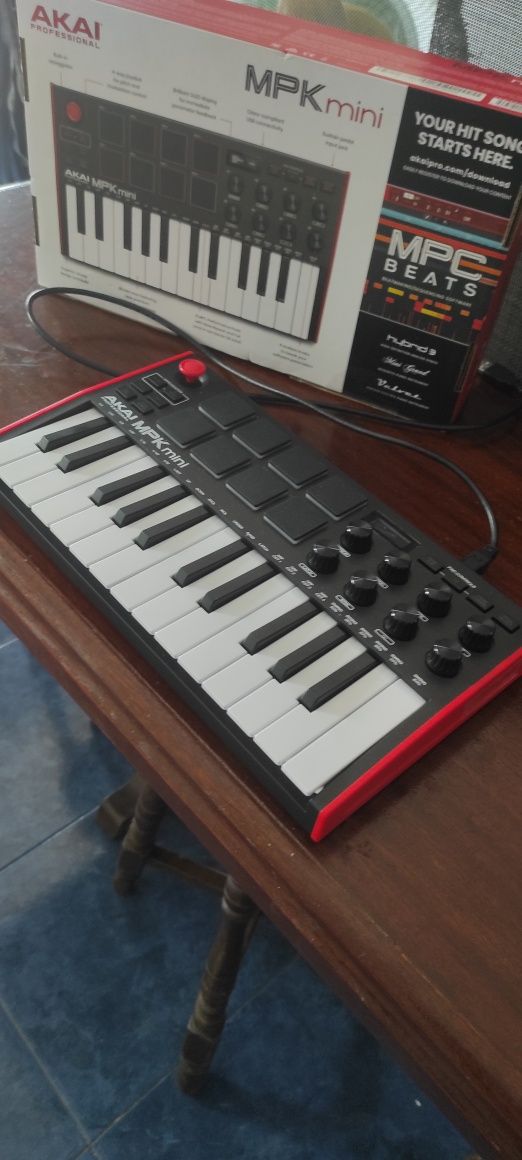 MPK mini- AKAI profissional