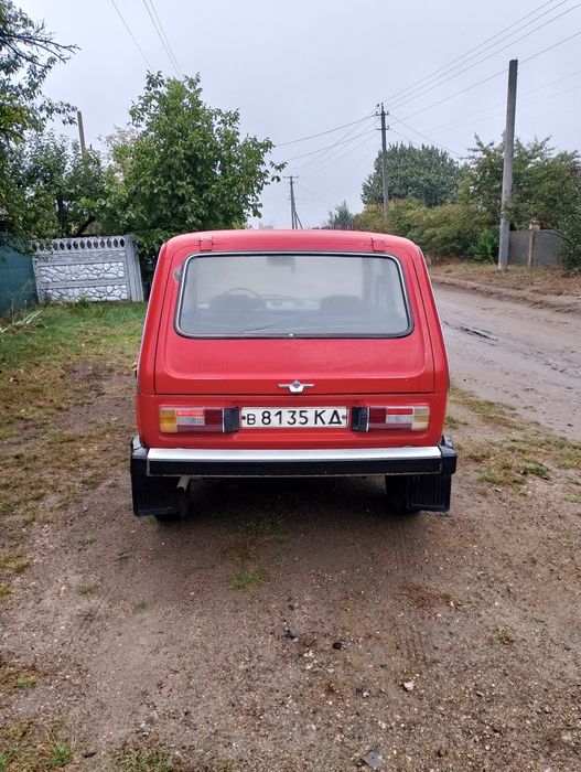 Продам Ніву 2121 бензин 82 рік