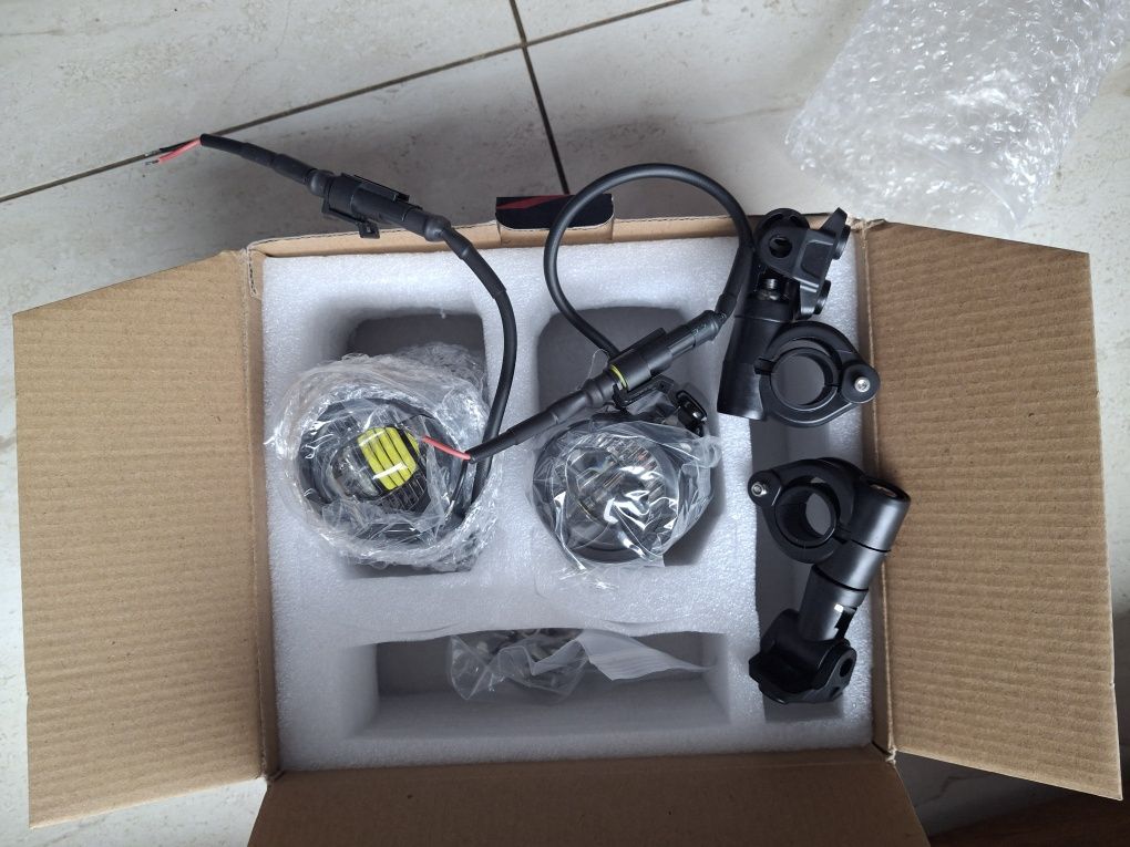 Halogeny motocyklowe led 12-24