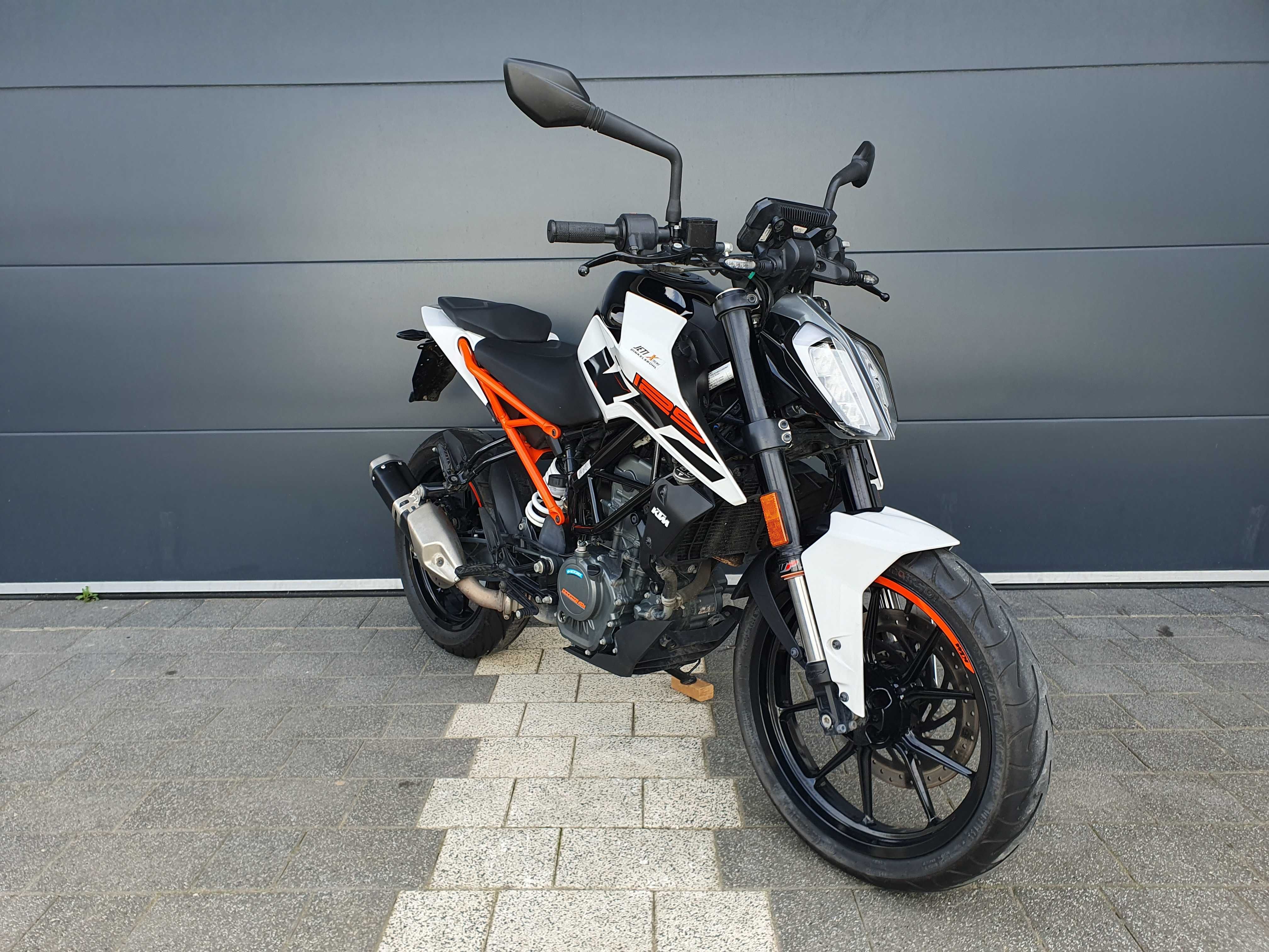 KTM 125 Duke, ABS, Led, serwis, super stan, kat.B