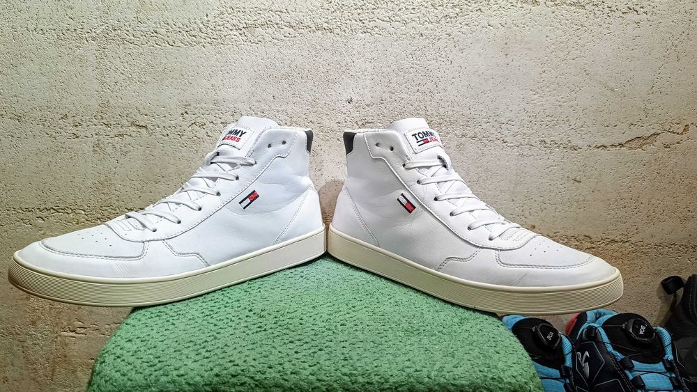 Wysokie sneakersy TOMMY JEANS MID CUT ESSENTIALS CUPSOLE r.44 skóra...