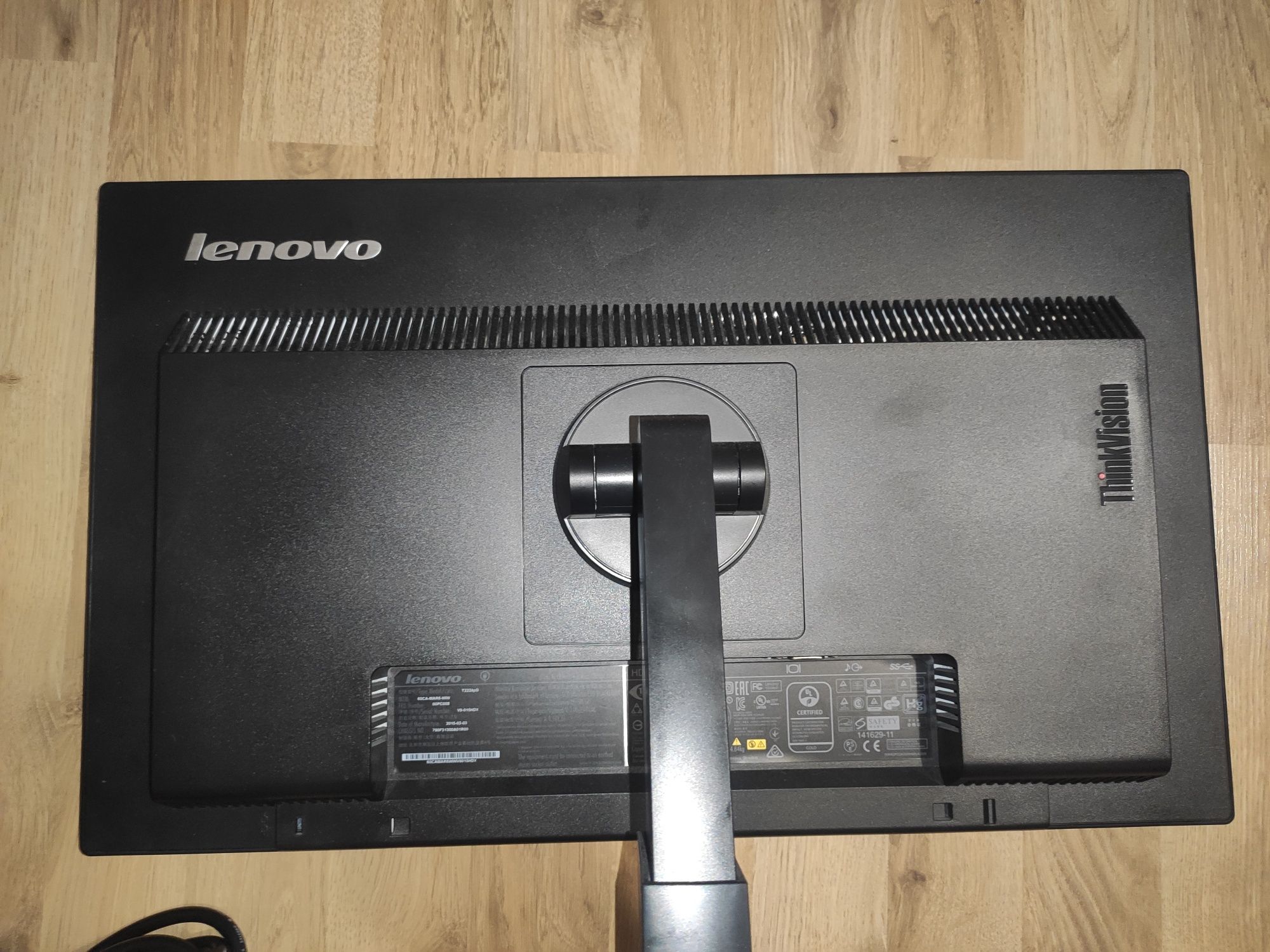Monitor lenovo T2224pD FullHD HDMI