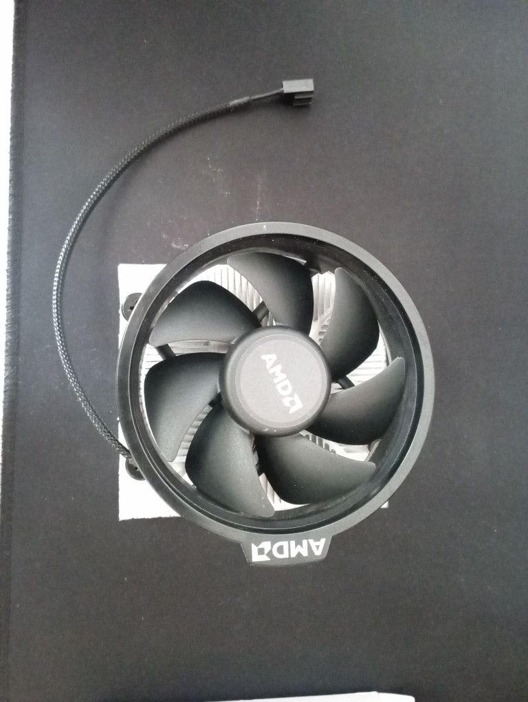 Ryzen 5 2600G + stockowe chłodzenie