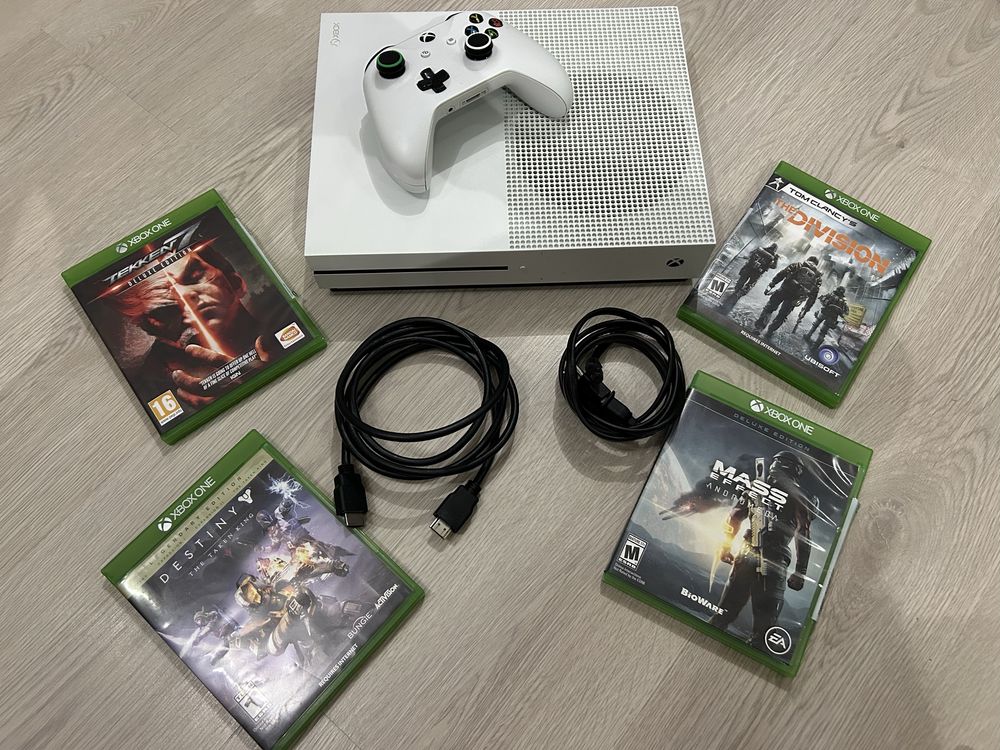 Продам Xbox One S 500gb
