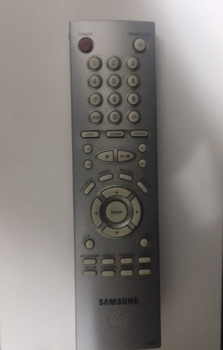 Comando TV,  DVD e Universal