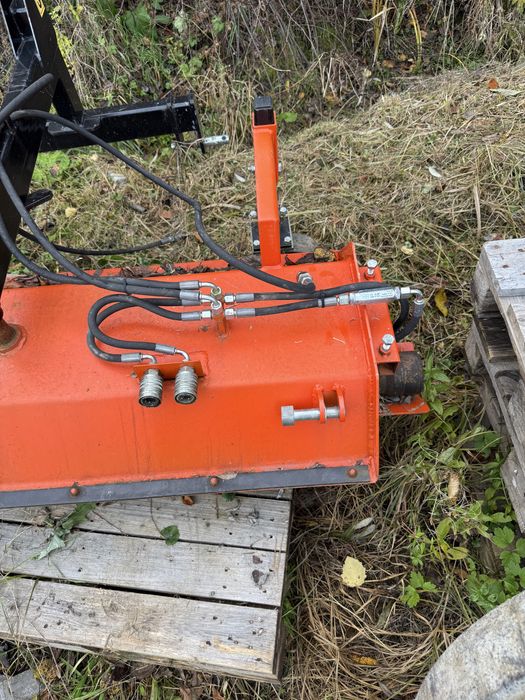 SW130K zamiatarka z koszem