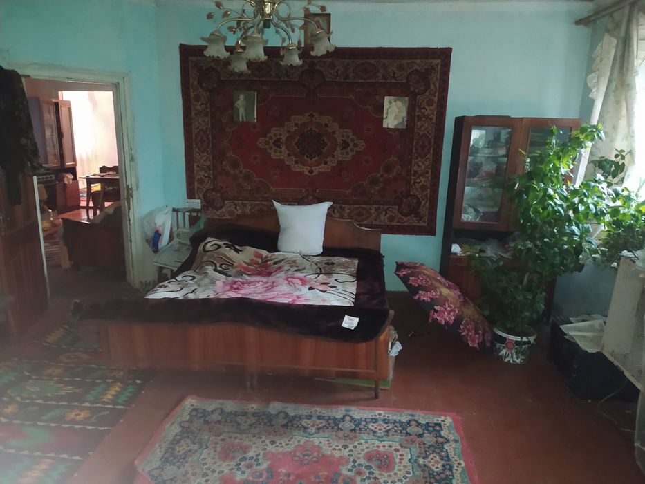 Будинок біля центру міста