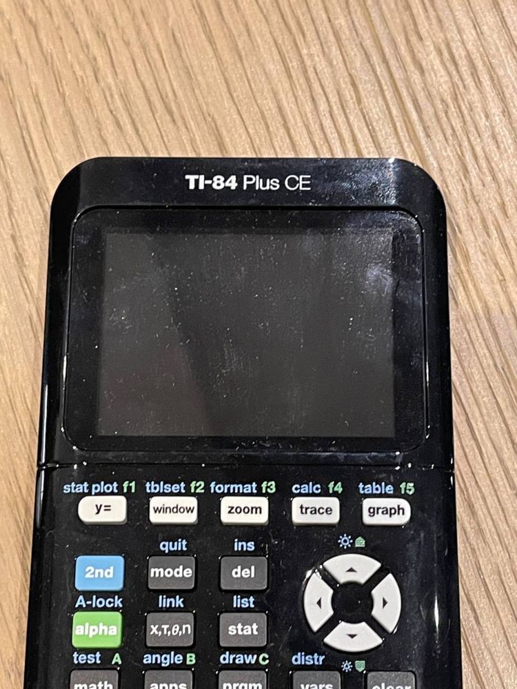 Графический инженерный калькулятор TI-84 Plus CE Texas Instruments.