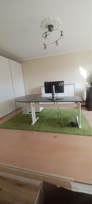 Mobiliario de escritorio branco