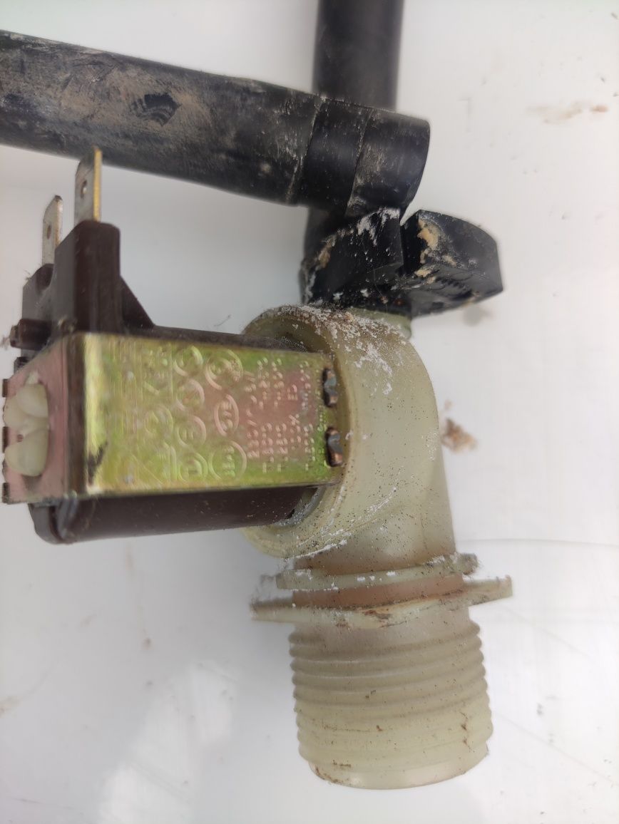 Elektrozawór do pralki Whirlpool AWG 653