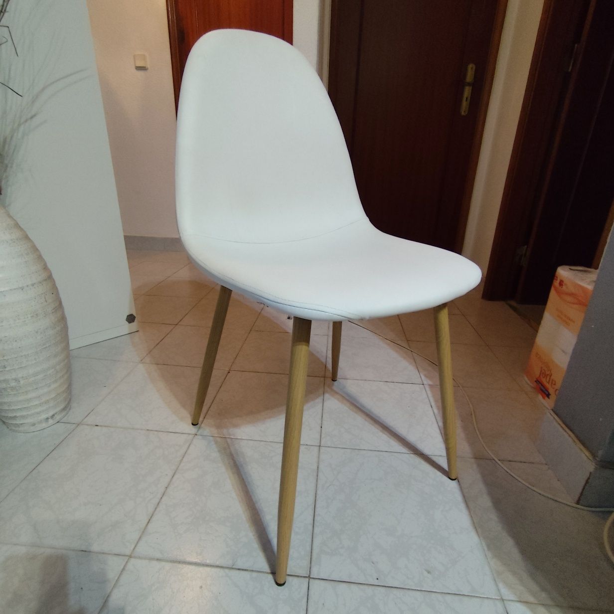 Conjunto de cadeiras em bom estado