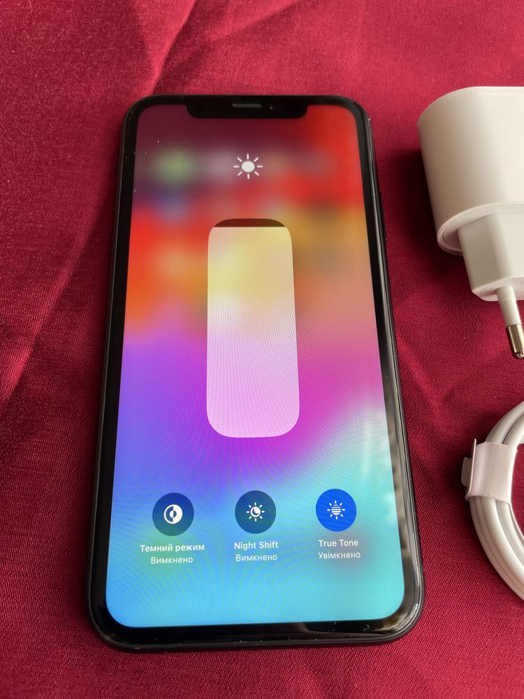 Iphone xr 64gb neverlock ідеал, нова батарея!