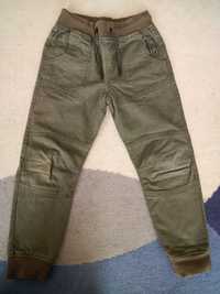 Spodnie dla chłopca typu jogger, bojówki kolor olive 122