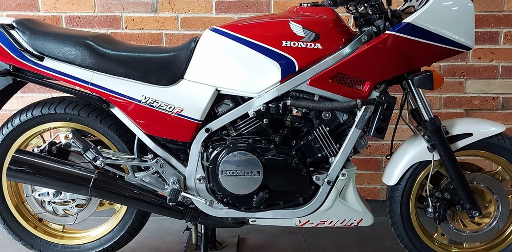 Honda VF 750 F z Niemiec bardzo zadbany '83
