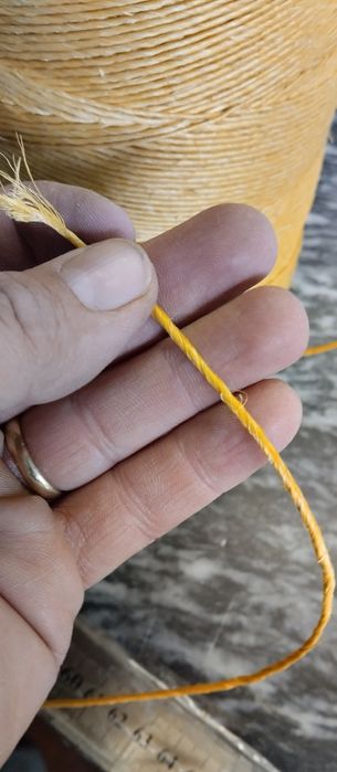 Vendo bobines de fio sisal 2mm amarelo