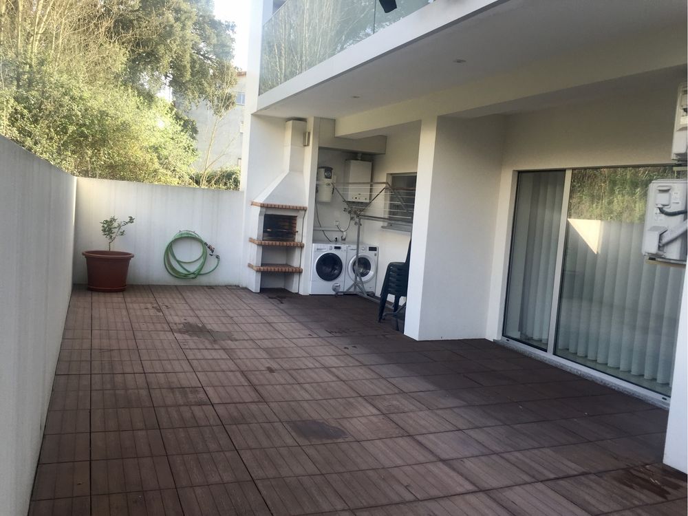 Apartamento T2 NOVO C/ Terraço e Garagem