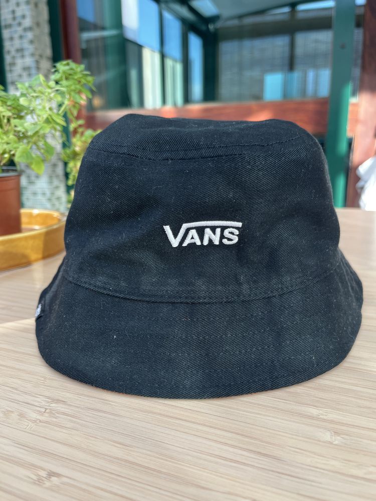 Chapéu bucket hat reversível Vans