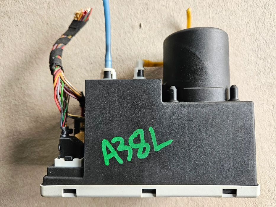 Audi A3  8L sterownik pompka centralnego zamka 8L0862257L