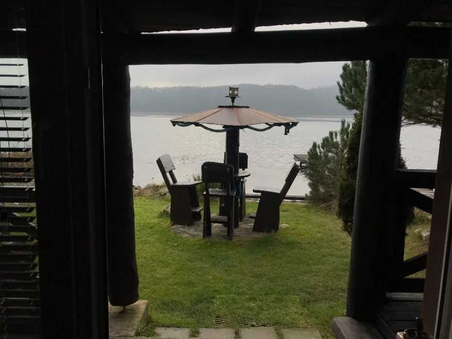 Apartament- domek w  sercu Kaszub na samym brzegu jeziora! Ostrzyce
