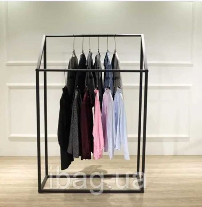 Стійка вішалка для одягу