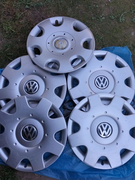Kołpaki kapsle vw volgswagen 4+1 sztuki PA66+PA6.6 M15