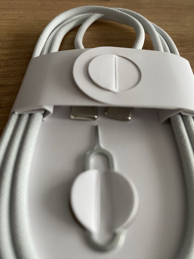 Nowy kabel do ładowania do Apple iPhone USB C do USB C 1 metr 60W