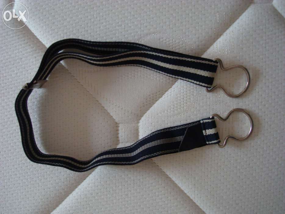 Lote de quatro cintos de criança