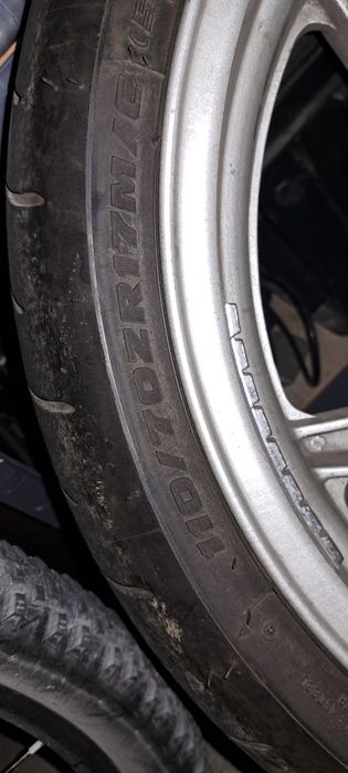 Sprzedam felgi z oponami do hyosunga gt 125