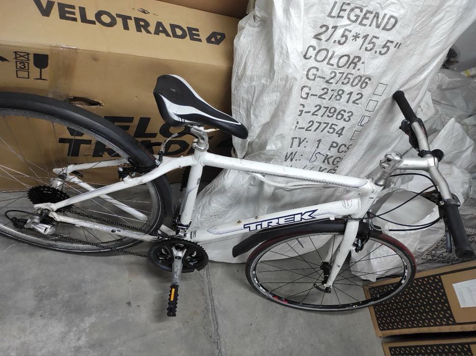 Велосипед Trek 28"білого кольору