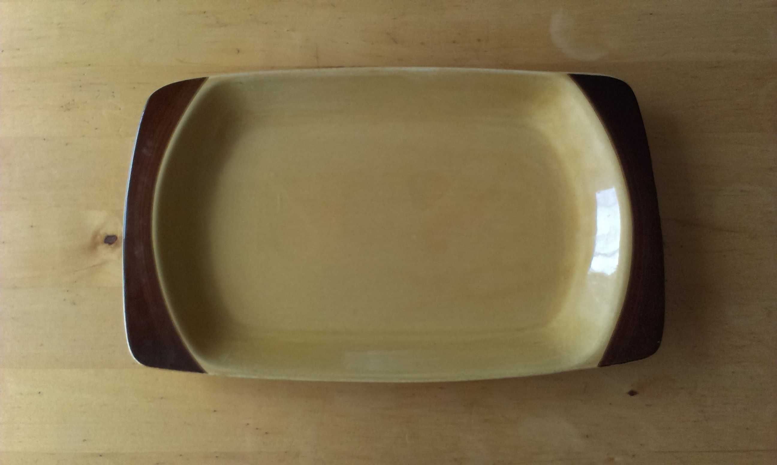 Brązowy prostokątny porcelitowy półmisek Heike, GDR.