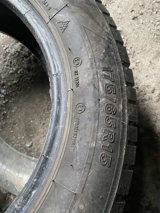 175.65.15 Firestone 2шт зима БУ склад шины резина из Европы 65 R15