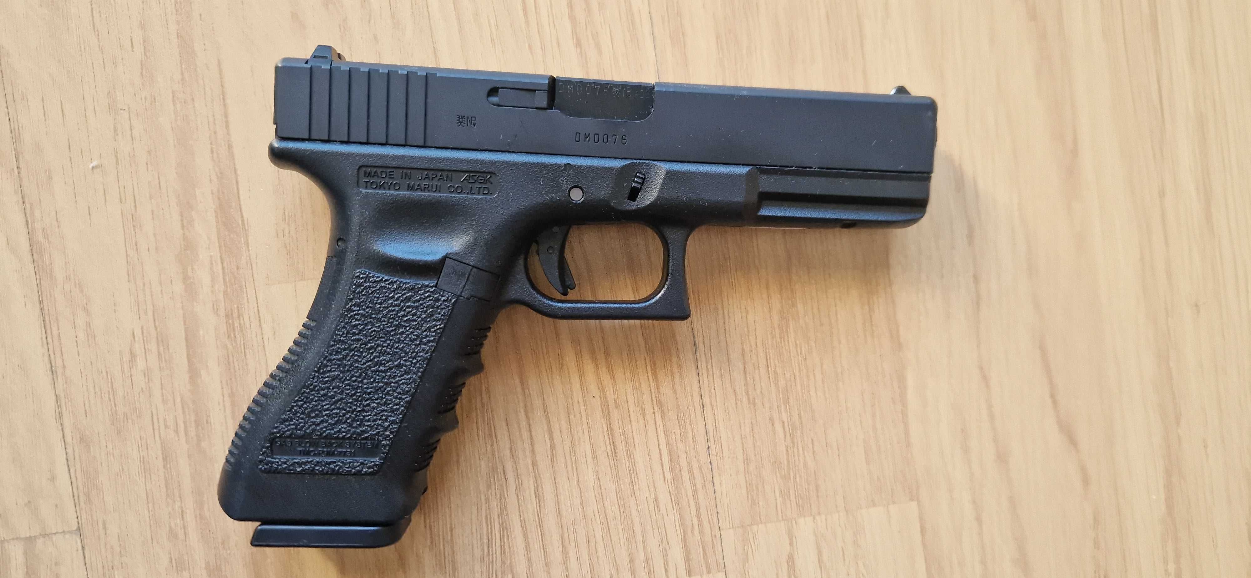 Glock 17 tokyo marui  airsoft