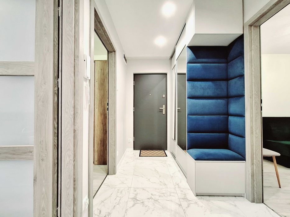 Duży pokój z balkonem, wysoki standard, blisko PKS i PKP (ul Gruntowa)