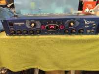 BEHRINGER V-AMP PRO efekt, mikser gitarowy.