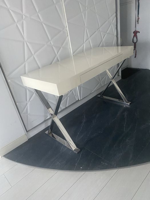 BIURKO Glamour biały połysk używane