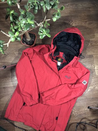 Куртка Jack wolfskin ( the north face )