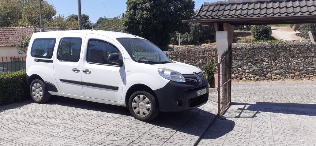 Renault kangoo  5lugares