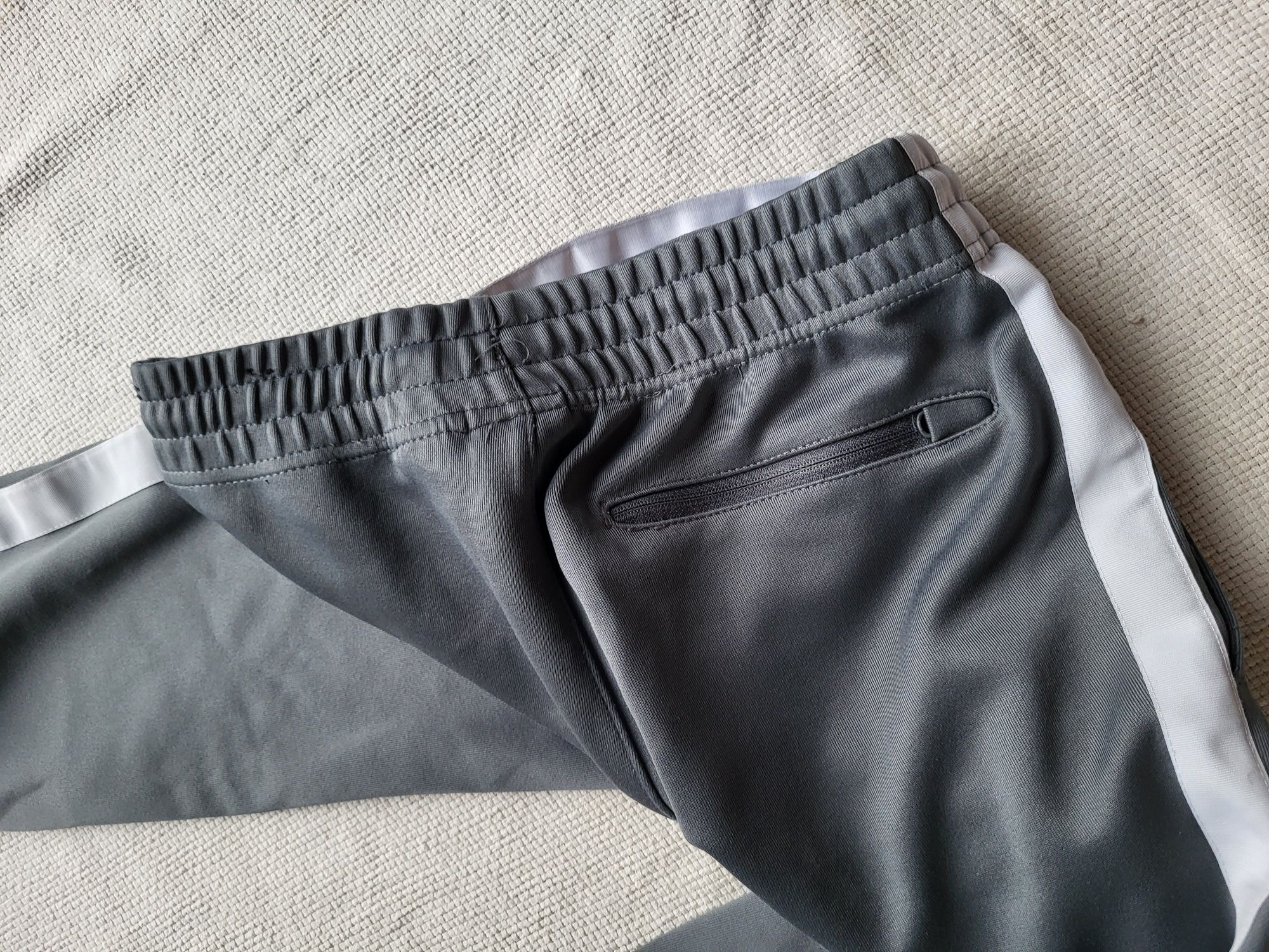 Dresy spodnie dresowe Nike