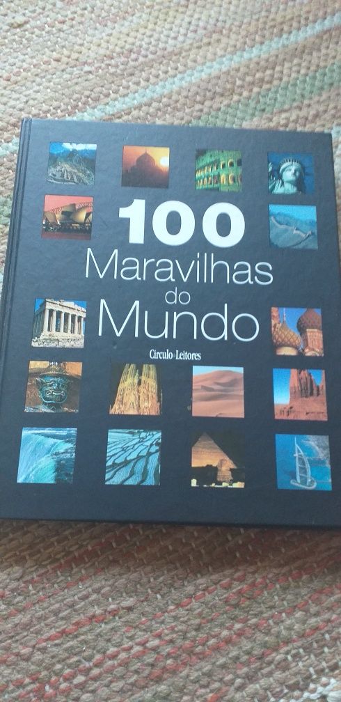 Livro sobre as 100 maravilhas do mundo