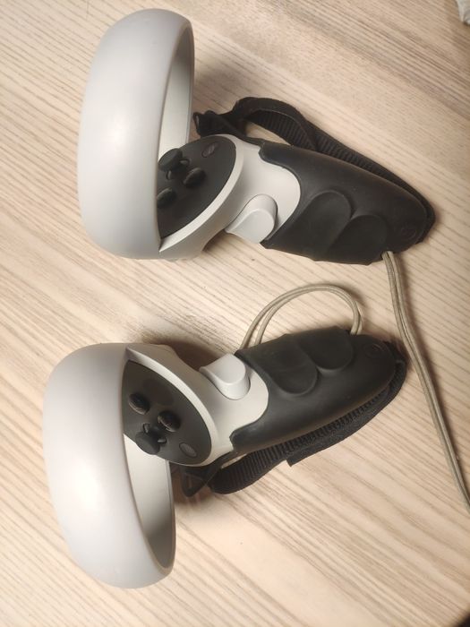 Gogle Oculus Quest 2 128 GB + dodatkowe wyposażenie