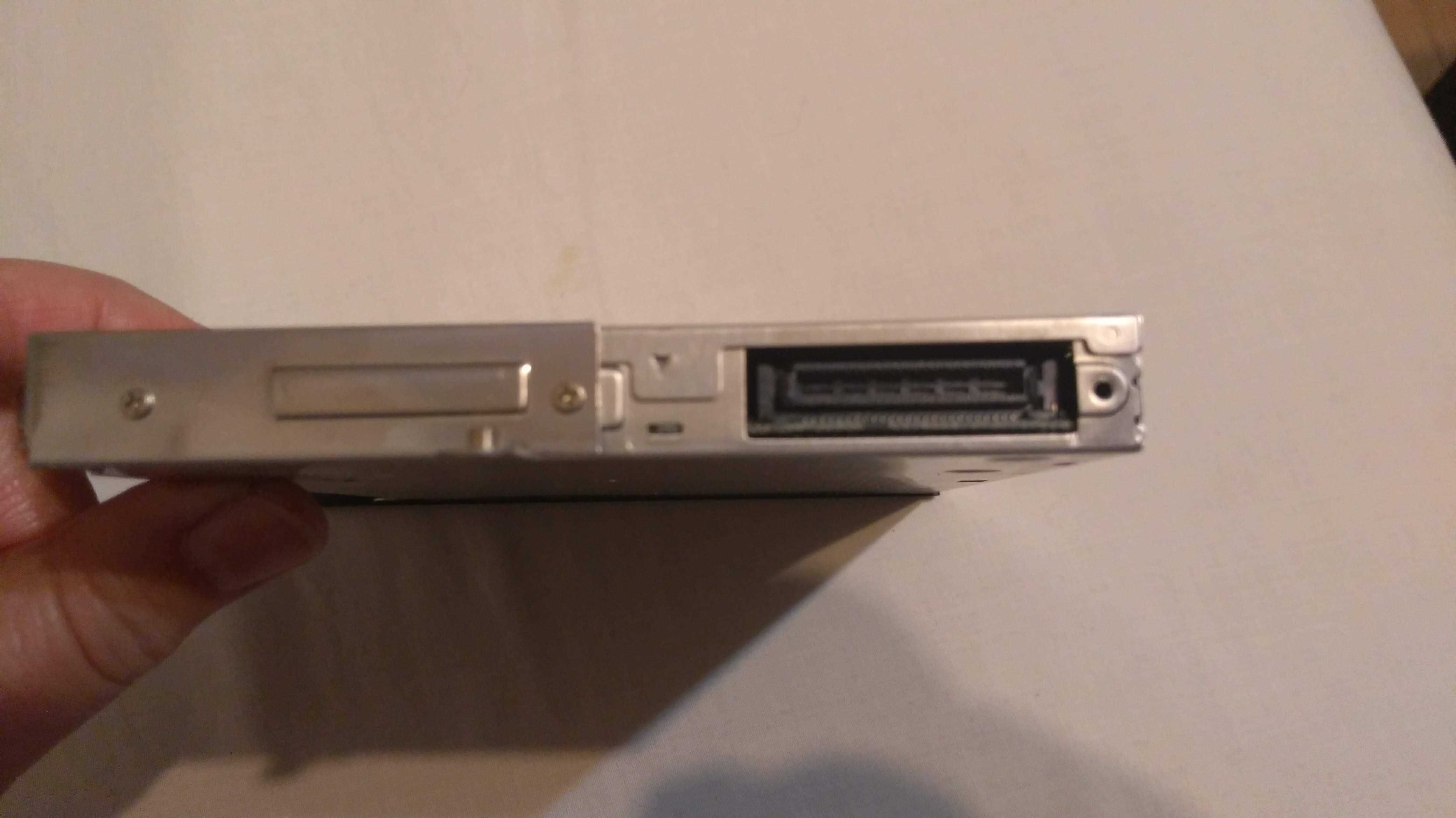 Wewnętrzny napęd DVD RW SD-R6372, Toshiba