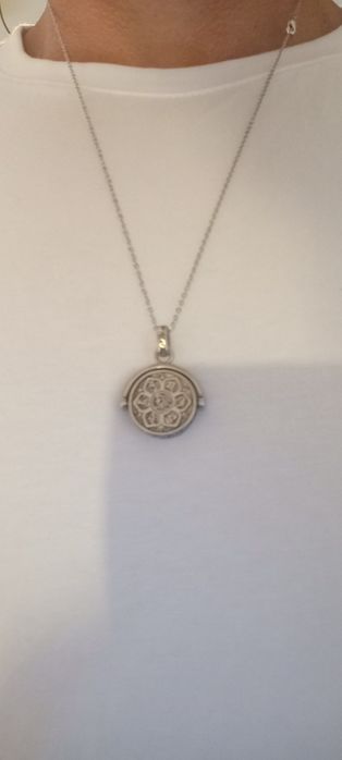Fio de prata 925 com pendente budista mandalas.