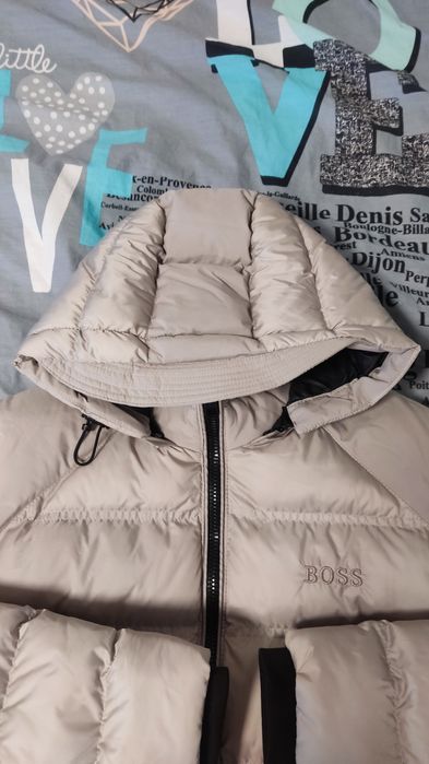 Зимовий чоловічий пуховик HUGO BOSS.Виробник Німеччина p. XL