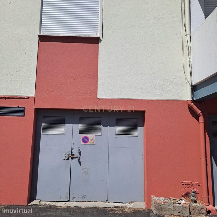 Garagem 58m2 Monte Abraão