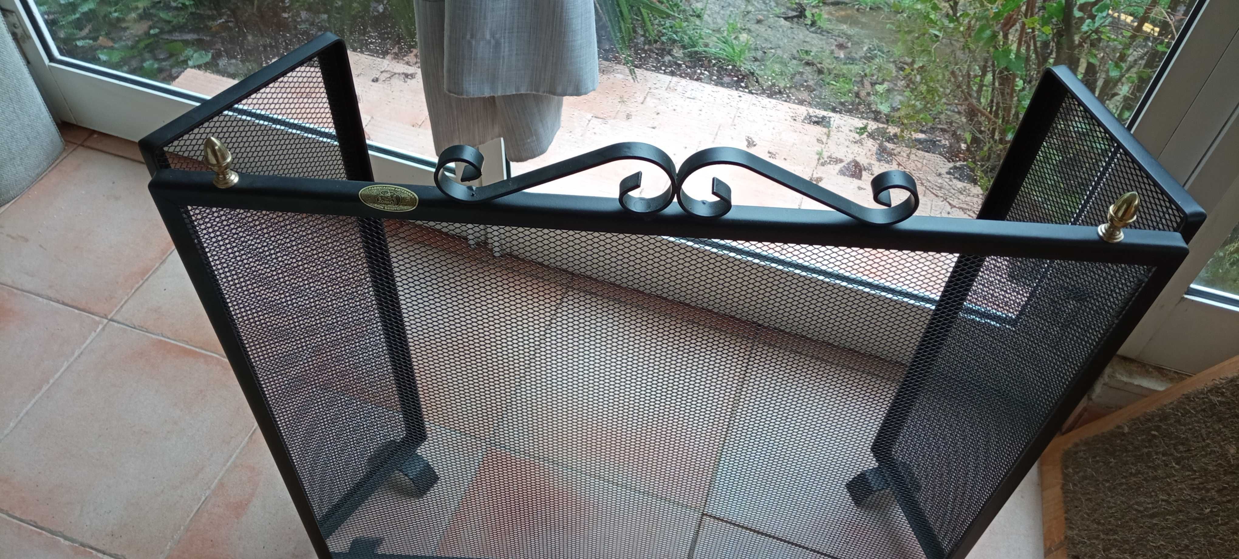 Grade de proteção para lareira
