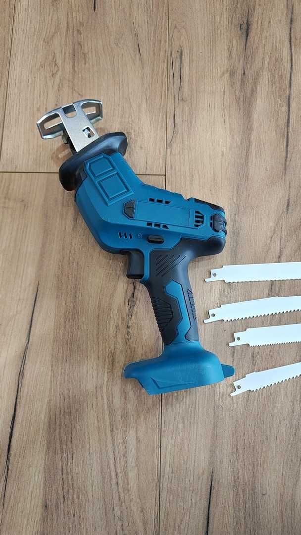 PIŁA SZABLASTA / Do aku Makita 18V 3000rpm/min  + 4 brzeszczoty