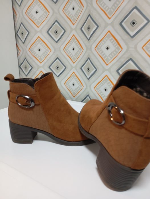 Vende se botas tamanho 37